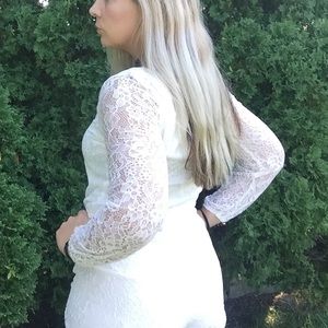 ⬇️💲Abercrombie and Fitch White Lace Romper Sz M